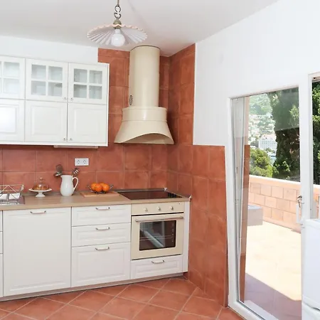 Dee Dee Διαμέρισμα Ντουμπρόβνικ